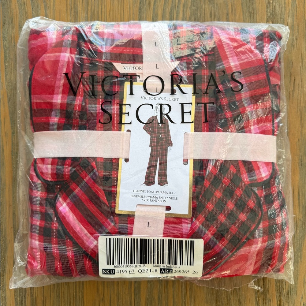NWT Victoria’s Secret Red Black Pink Plaid Flannel Long Pajama Set Size Large